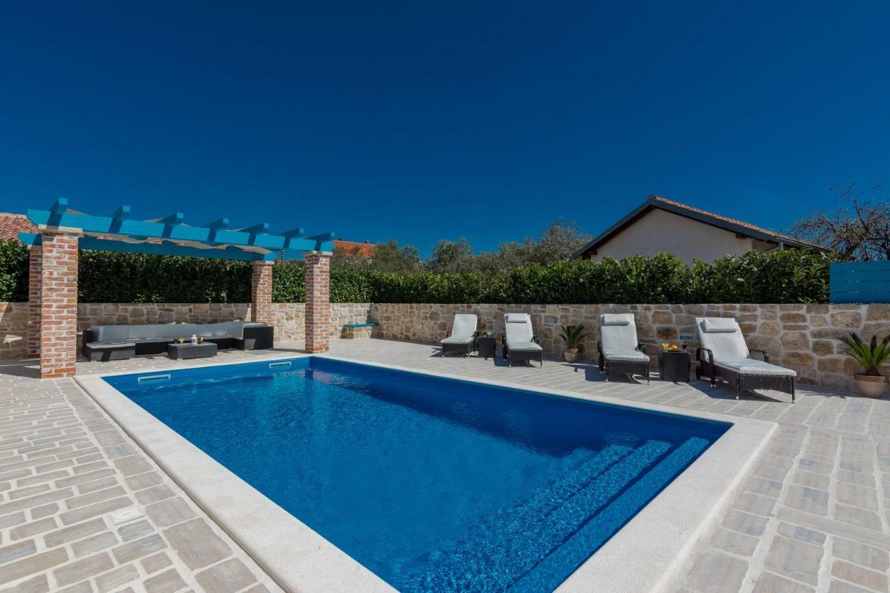 Villa Delozija Sukosan Exterior photo