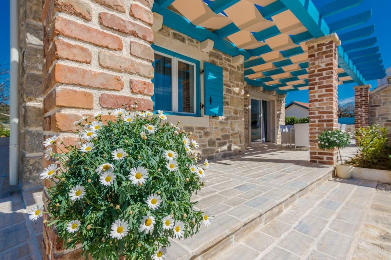 Villa Delozija Sukosan Exterior photo