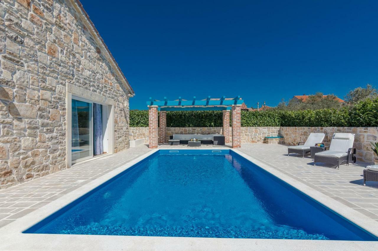 Villa Delozija Sukosan Exterior photo