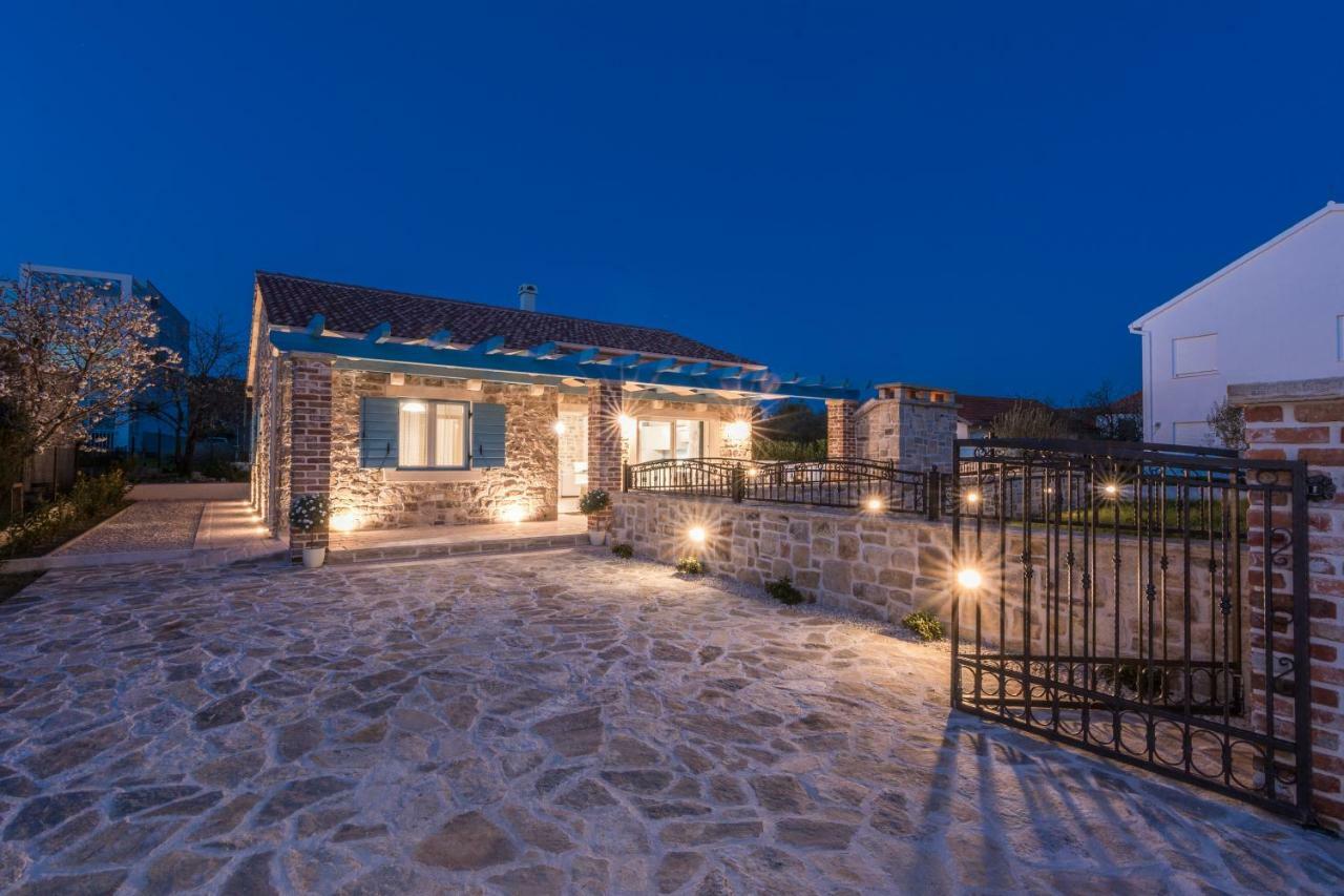 Villa Delozija Sukosan Exterior photo