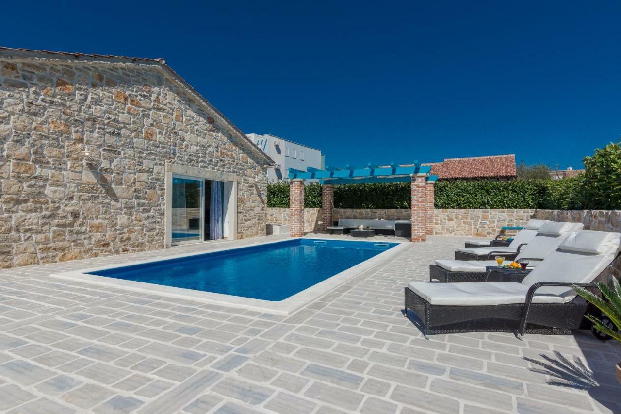Villa Delozija Sukosan Exterior photo
