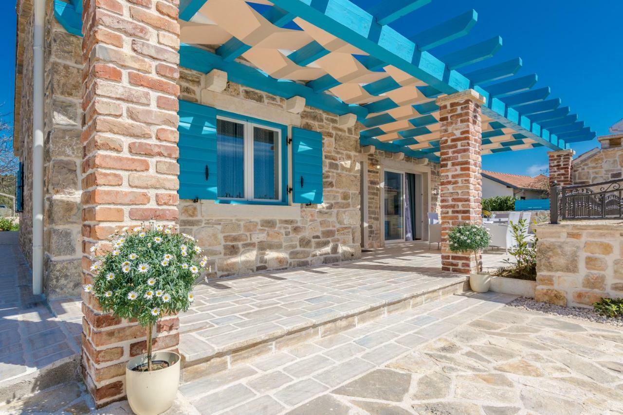 Villa Delozija Sukosan Exterior photo