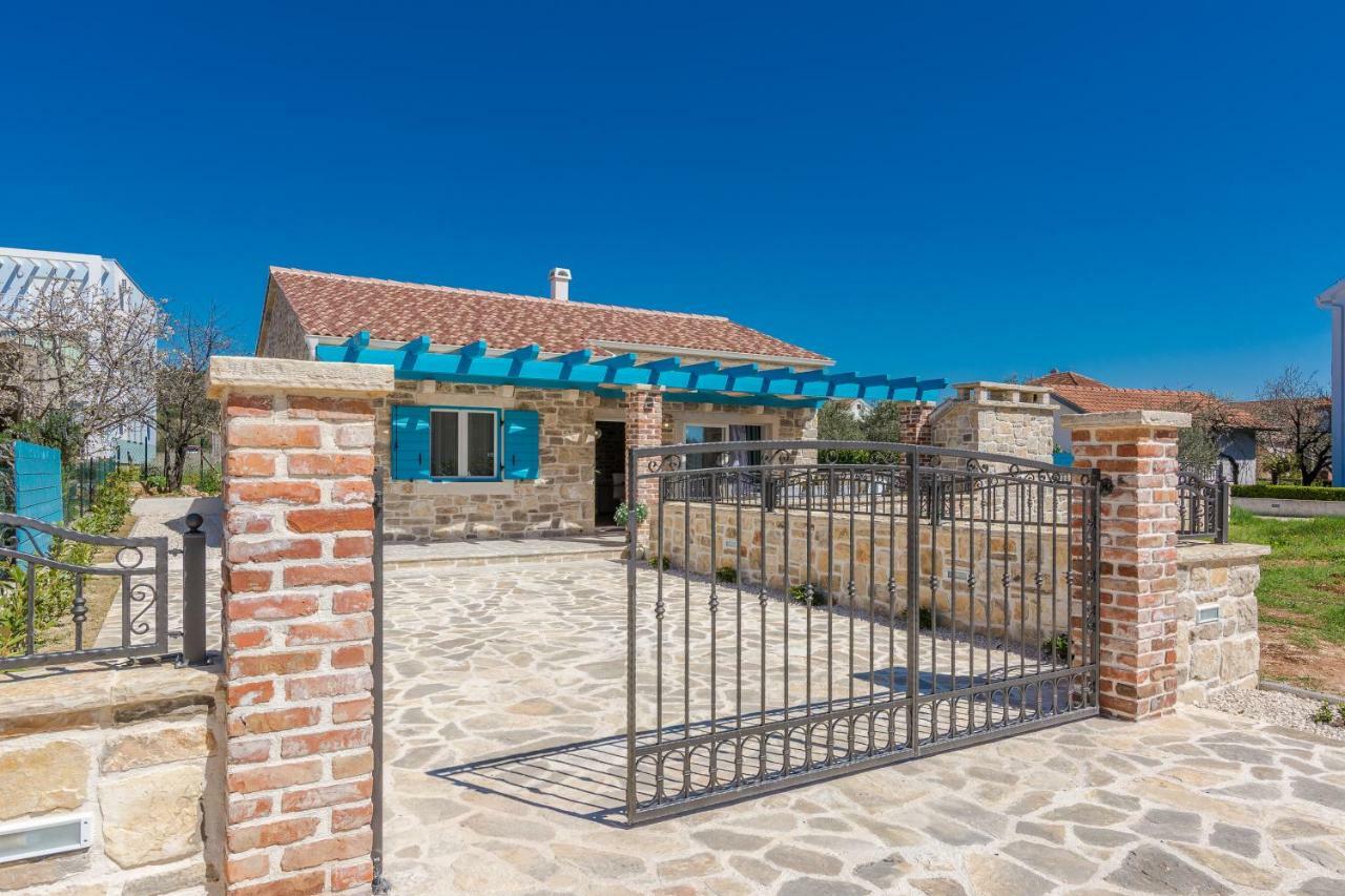 Villa Delozija Sukosan Exterior photo