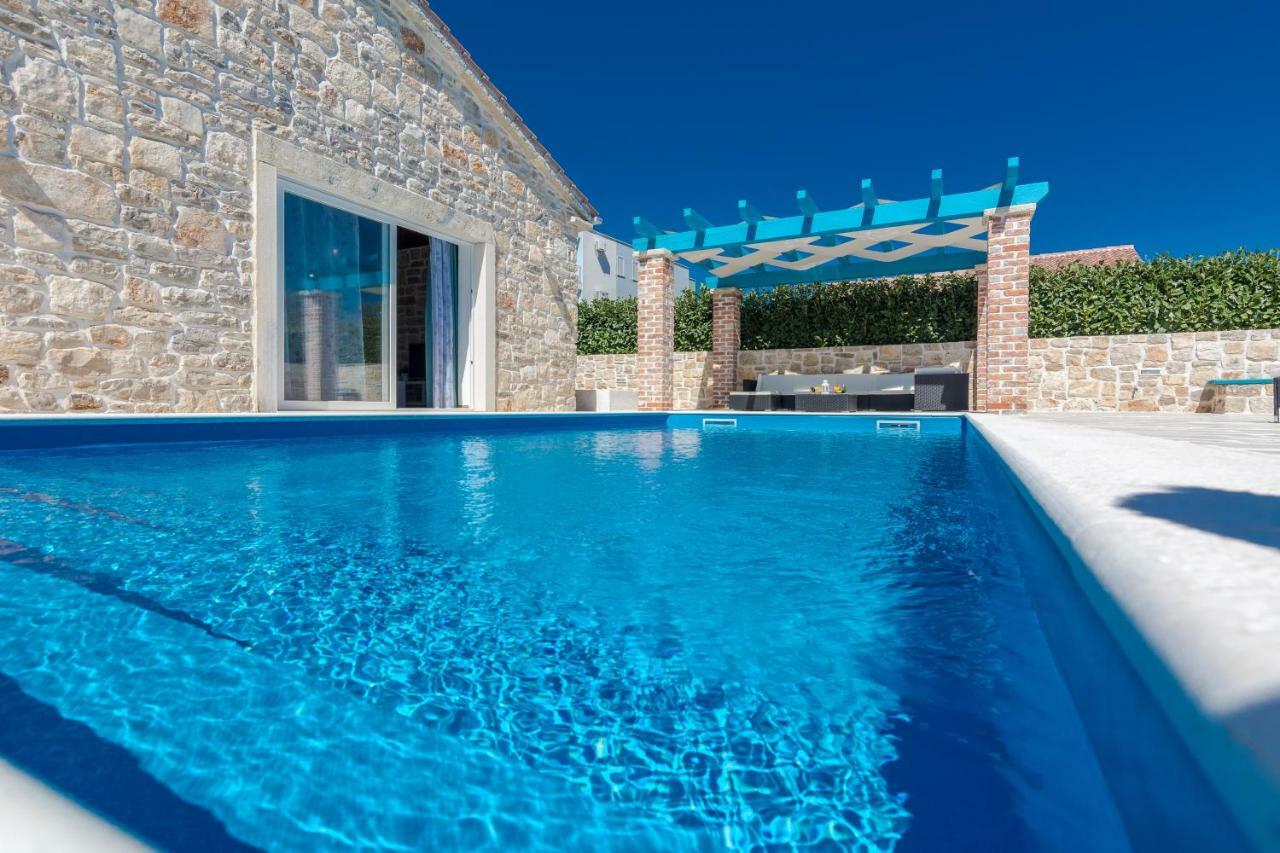 Villa Delozija Sukosan Exterior photo