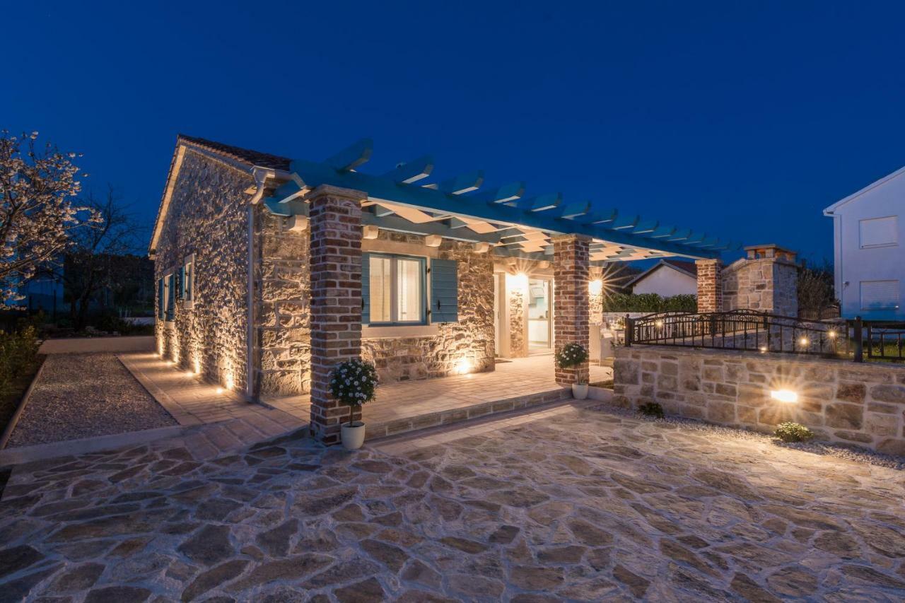 Villa Delozija Sukosan Exterior photo