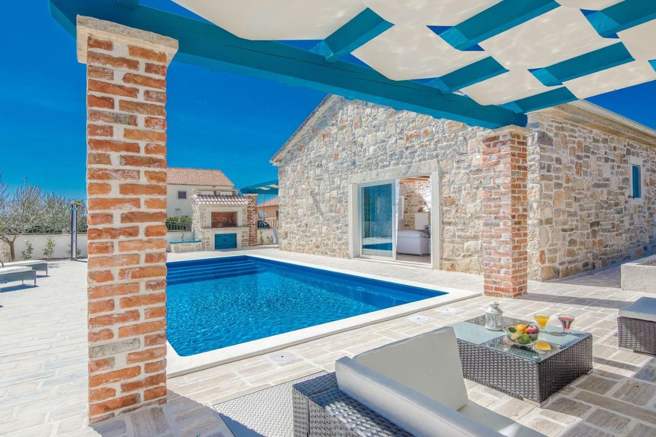 Villa Delozija Sukosan Exterior photo